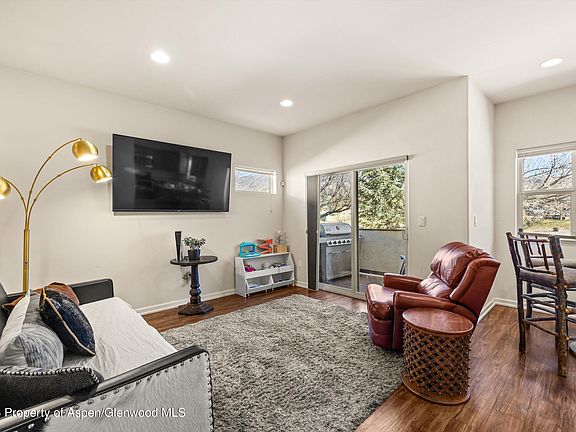 2nd image of 66 Castle Ridge Dr