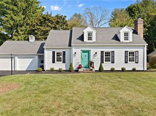 228 Overbrook Rd, Rochester, NY 14618