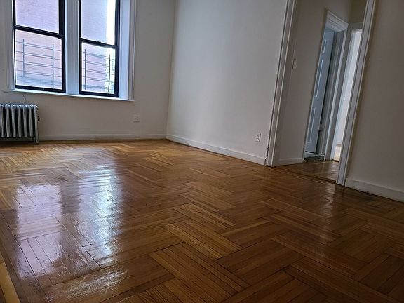 2nd image of 2280 Grand Ave #E3