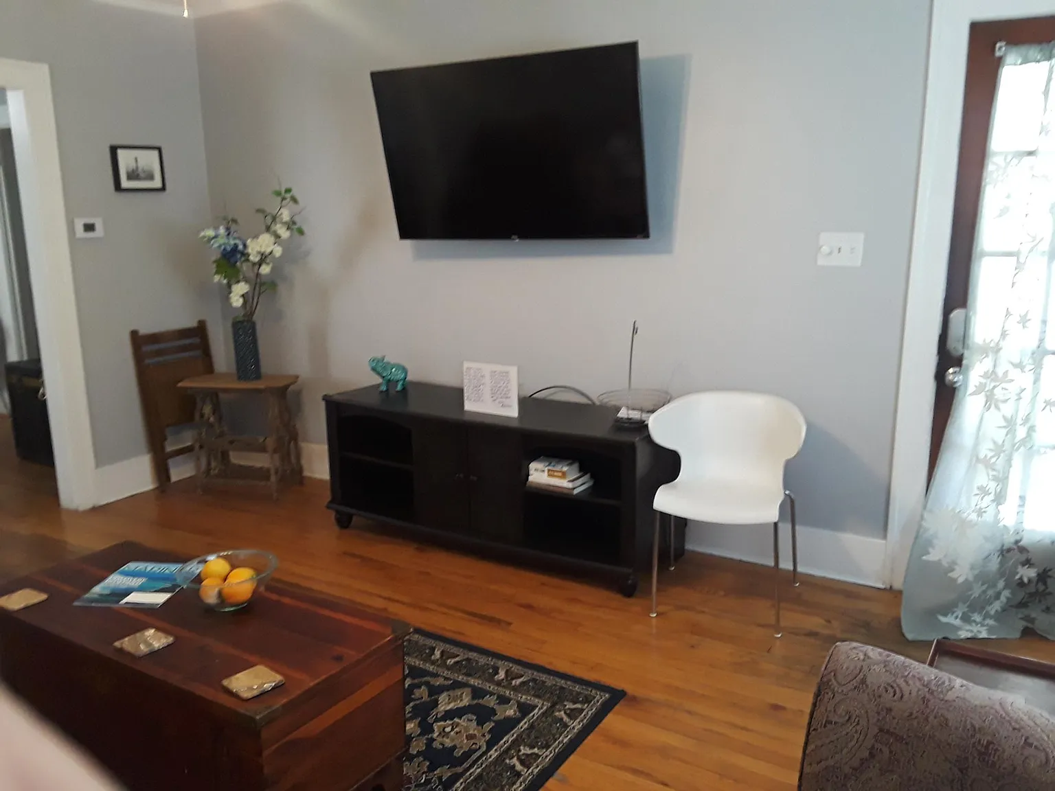 204 S Laurel St — Photo 4