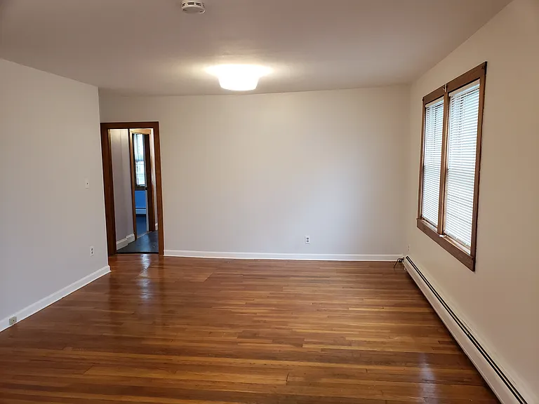 1144 Plymouth Ave #1 — Photo 7