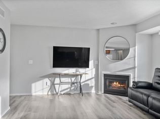 1215 Riviera Dr, Bloomington, IL 61701