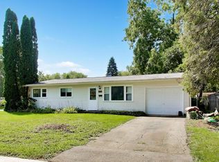 18559 W Karen Ln, Gurnee, IL 60031
