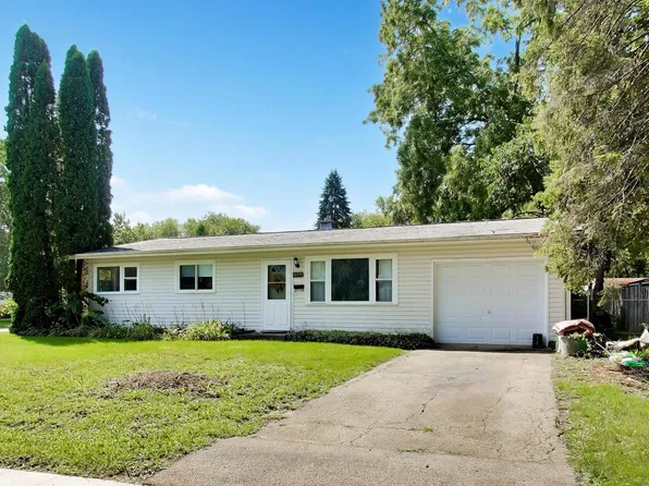 18559 W Karen Ln, Gurnee, IL 60031