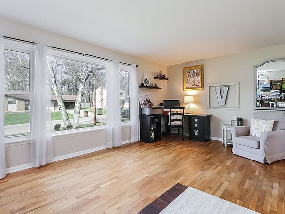 3rd image of 4840 Brookgate Dr NW