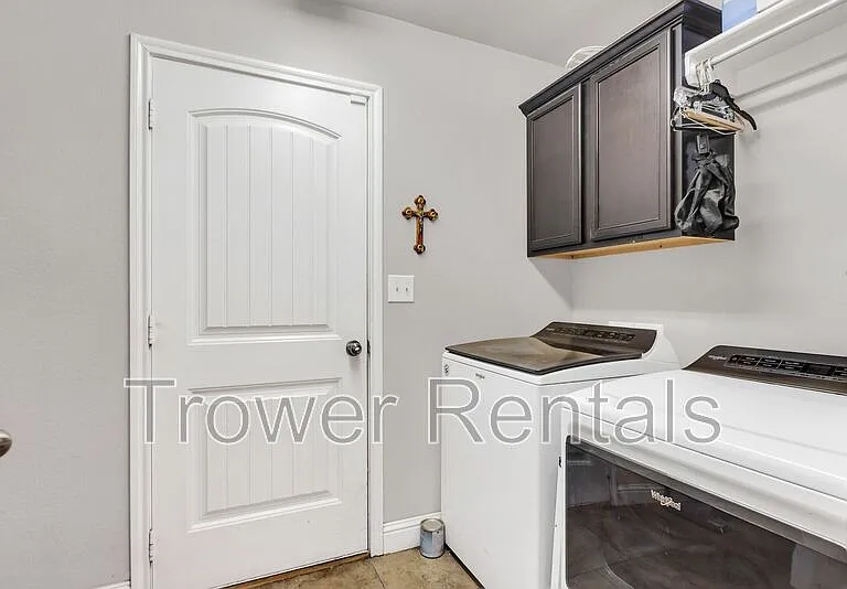 9915 Rainbow Dr — Photo 13