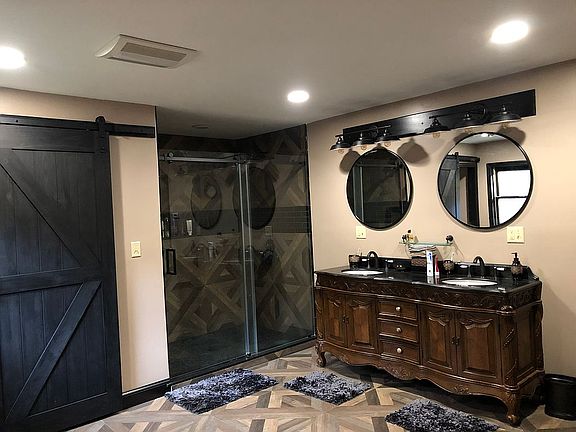 2nd image of 121 Forest Dr