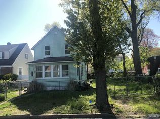 1105 Arlington Ave, Teaneck, NJ