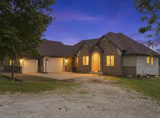 8202 N Farm Road 53, Walnut Grove, MO 65770