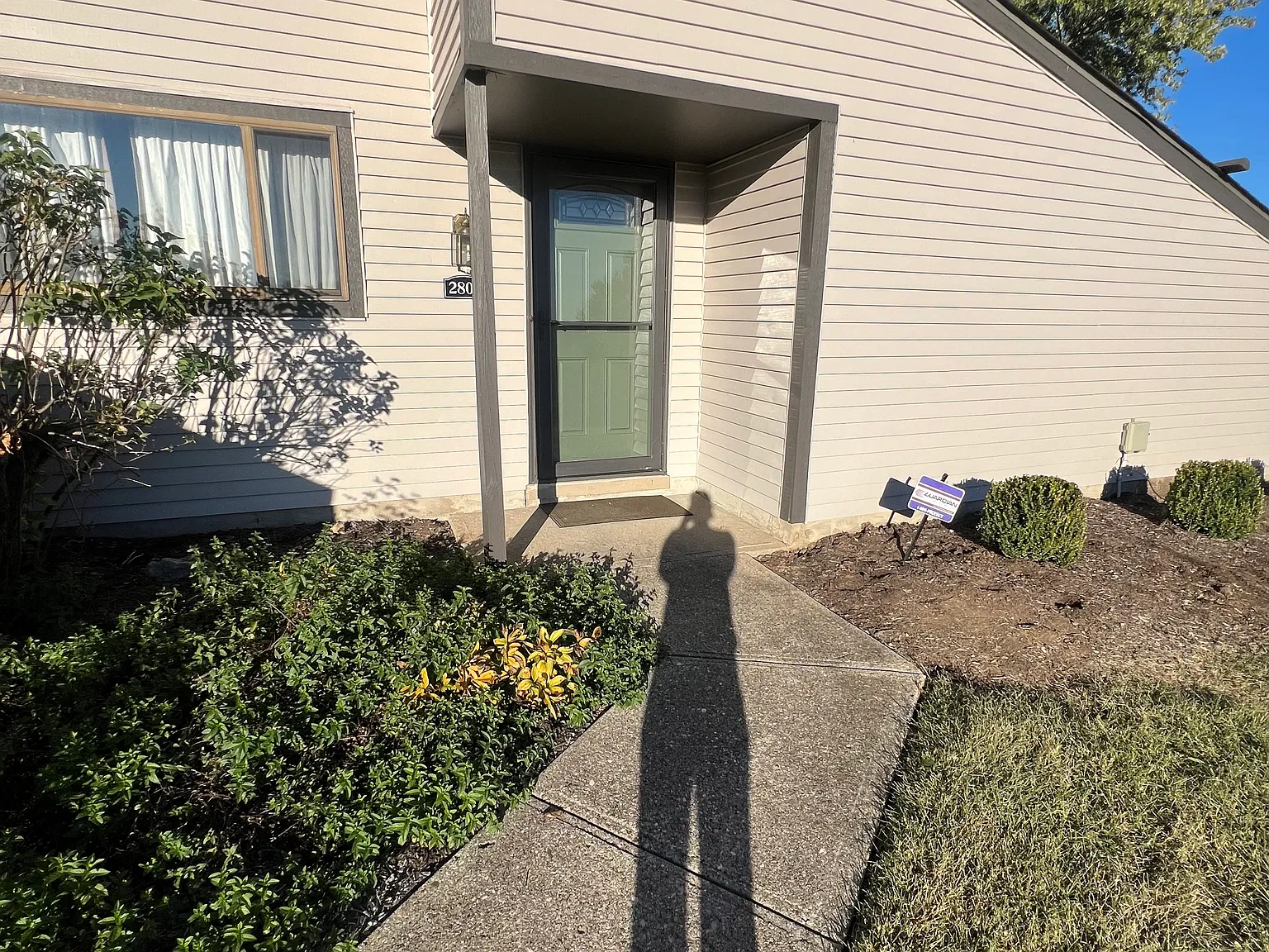 2 bed, 864 sqft, $1,550 — Photo 2