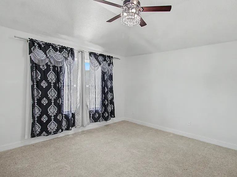 965 Meloney Dr — Photo 28