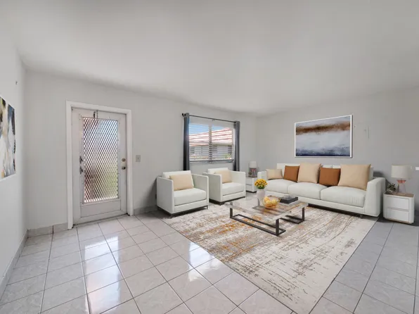 274 Seville Ct #L, Delray Beach, FL 33446
