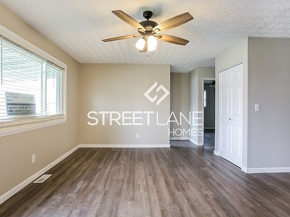 3rd image of 167 Dogwood Ave