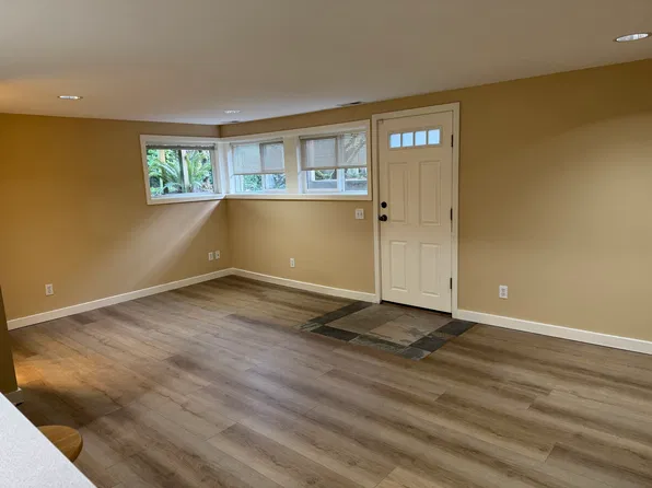 4526 35th Ave W, Seattle, WA 98199