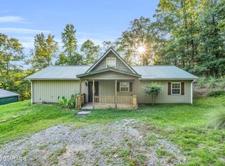 909 Clisby Rd, West Point, MS 39773