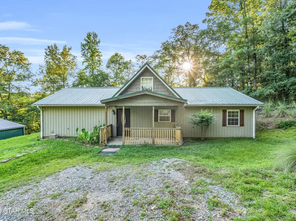 909 Clisby Rd, West Point, MS 39773