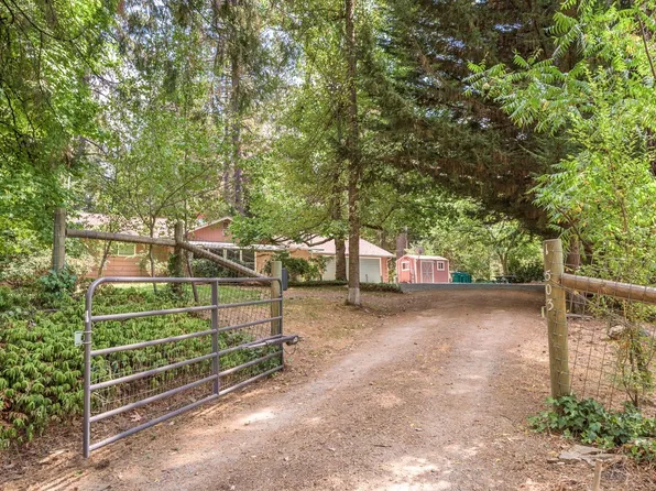 13503 Peardale Rd, Grass Valley, CA 95945