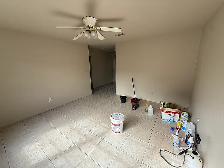 708 La Salle Way — Photo 3