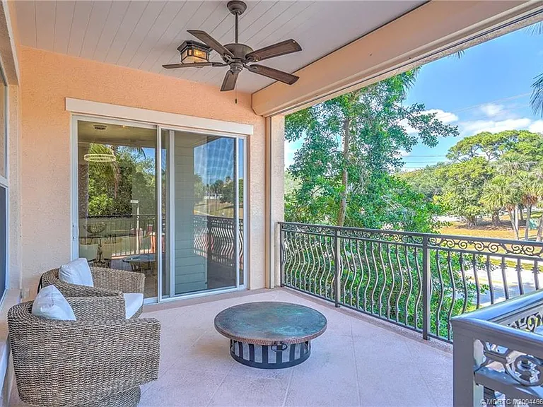 1528 NE Outrigger Landings Dr #208 — Photo 27