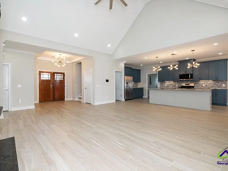 101 Georgia Dean St — Photo 14