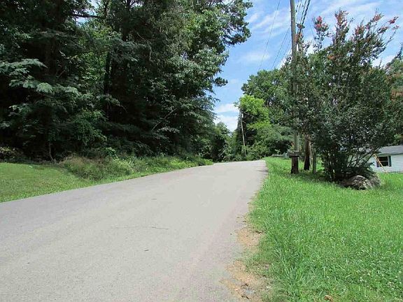 Exterior Neighborhood (street photo)