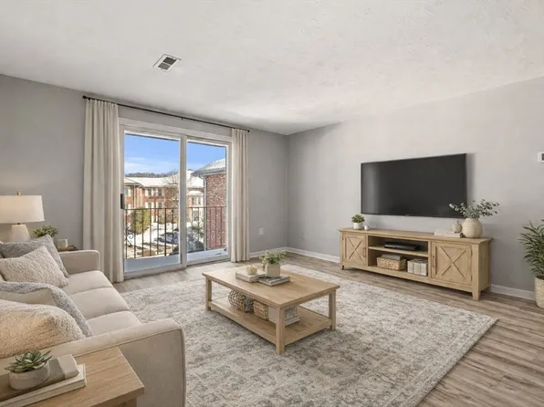 354 Neponset St APT M, Canton, MA 02021