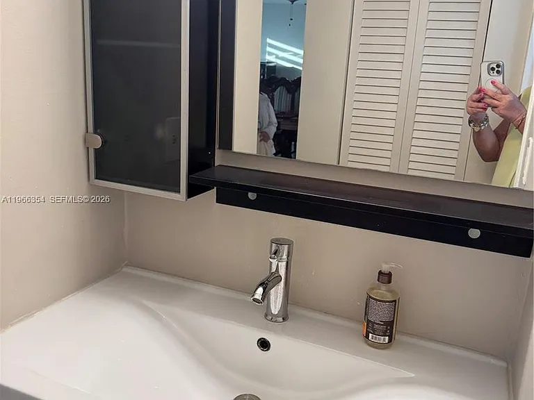 2899 Collins Ave #936 — Photo 37