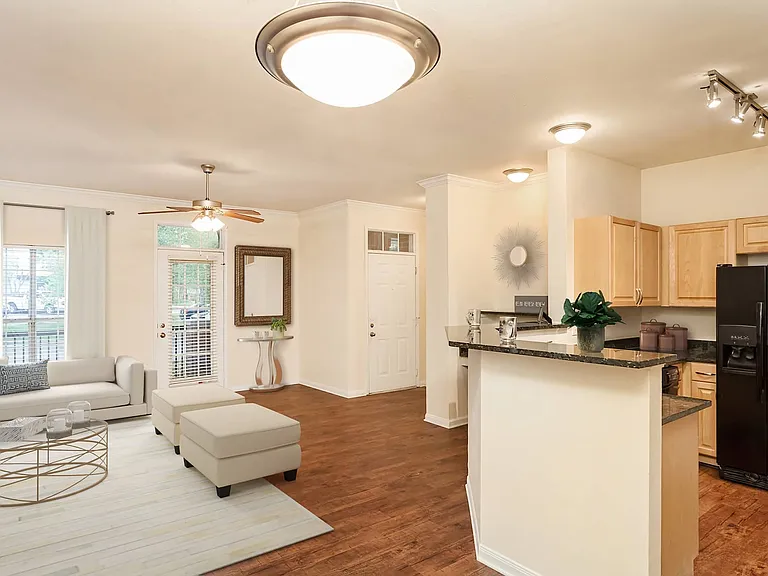 The Carriage Homes at Wyndham — Photo 13