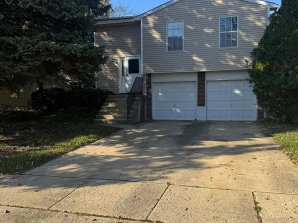 440 Seminole Ln, Bolingbrook, IL 60440