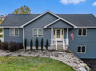 3214 7th St, Wayland, MI 49348