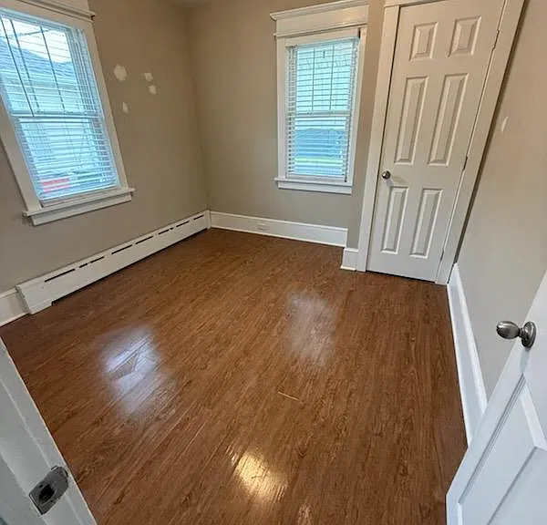 1342 W North St — Photo 9