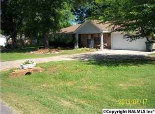 215 Peabody Rd, Meridianville, AL 35759