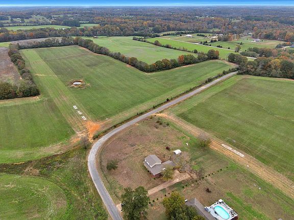 4th image of 40 County Road 551