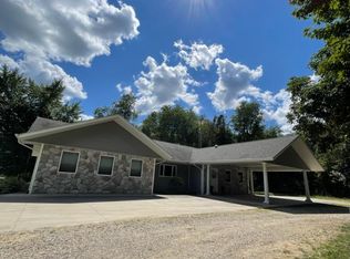 4040 Mushroom Rd, Snover, MI 48472