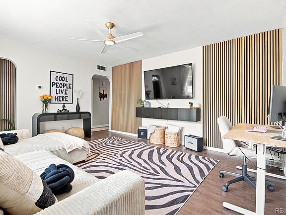 5th image of 9095 Poze Boulevard