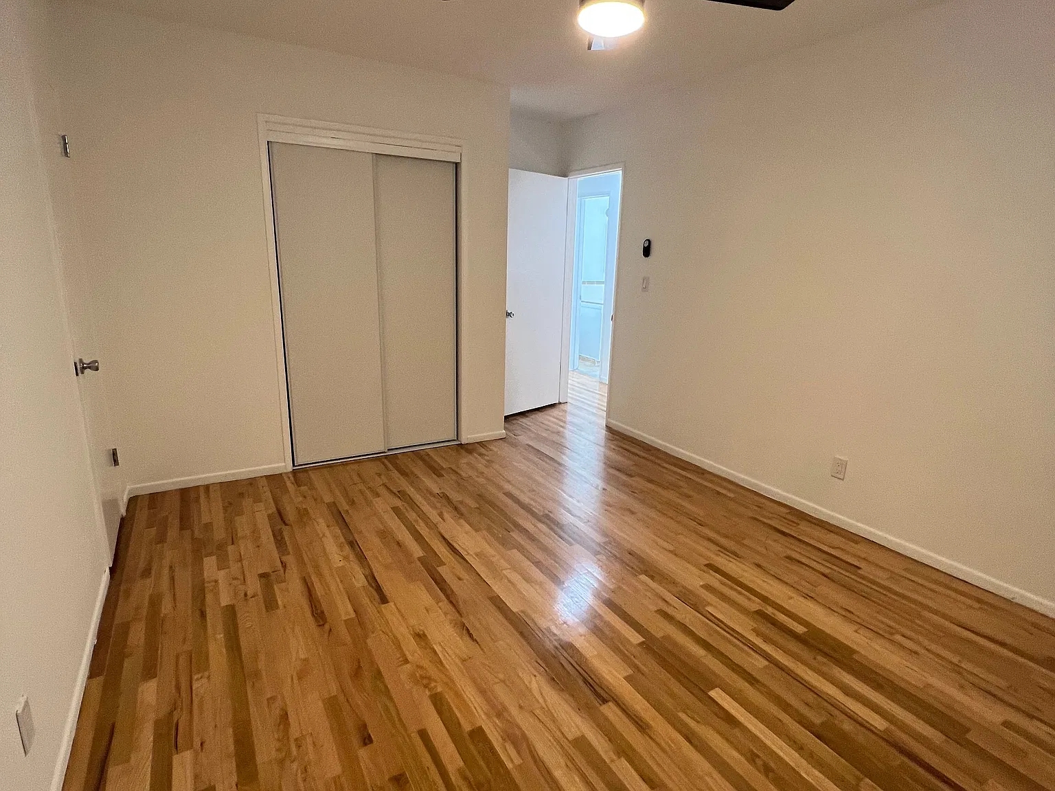 Flores St - 611 — Photo 3