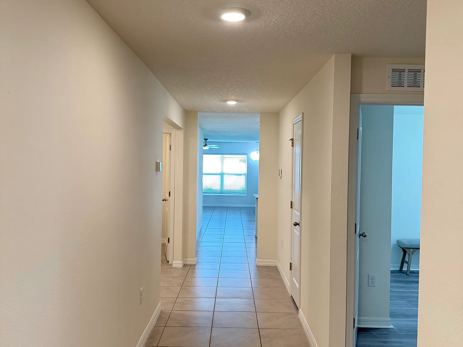 4 bed, 1846 sqft, $3,000 — Photo 3