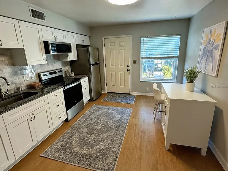Kitchen virtually staged