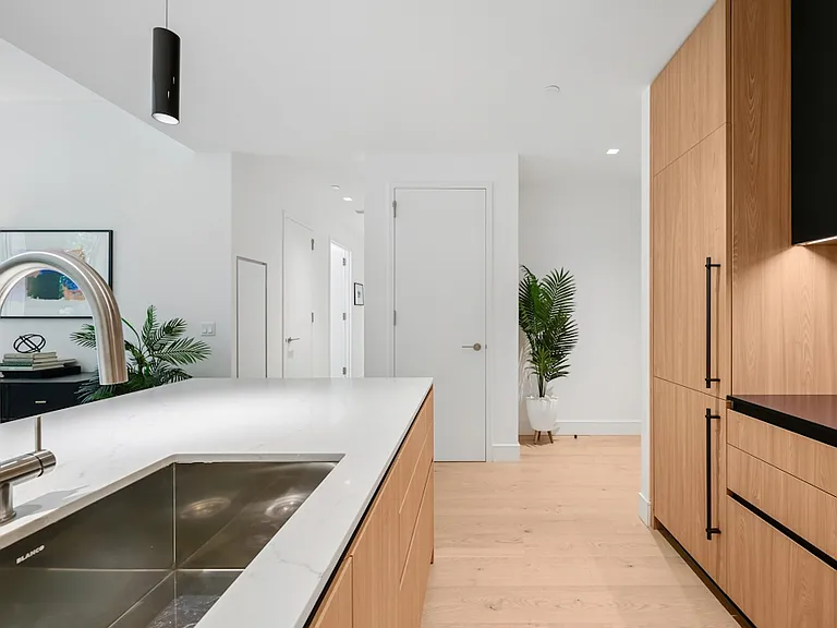 312 W 43rd St #2B — Photo 5