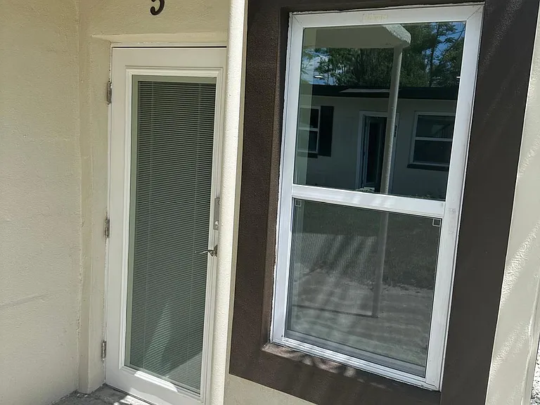 1858 Cornell Ave #6 — Photo 2