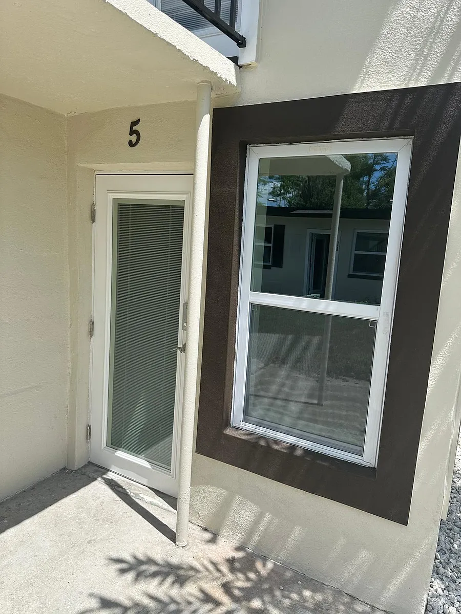 Building Photo - 1858 Cornell Ave #6