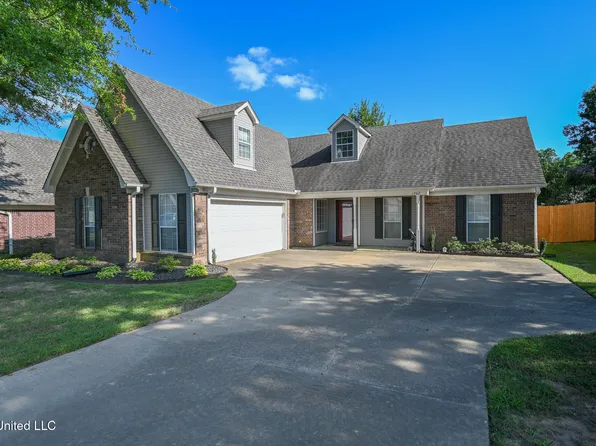 1367 Pendulum Dr N, Hernando, MS 38632