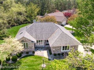 3521 Augusta Cir #12, Lansing, MI 48911