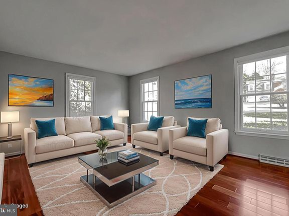 4th image of 513 Clarks Run Rd