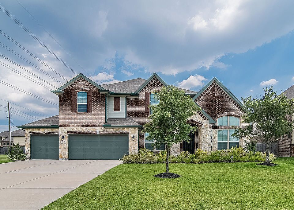 1st image of 26403 Wooded Hollow Ln