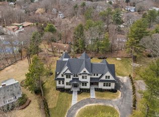 6 Vinson Cir, Winchester, MA 01890