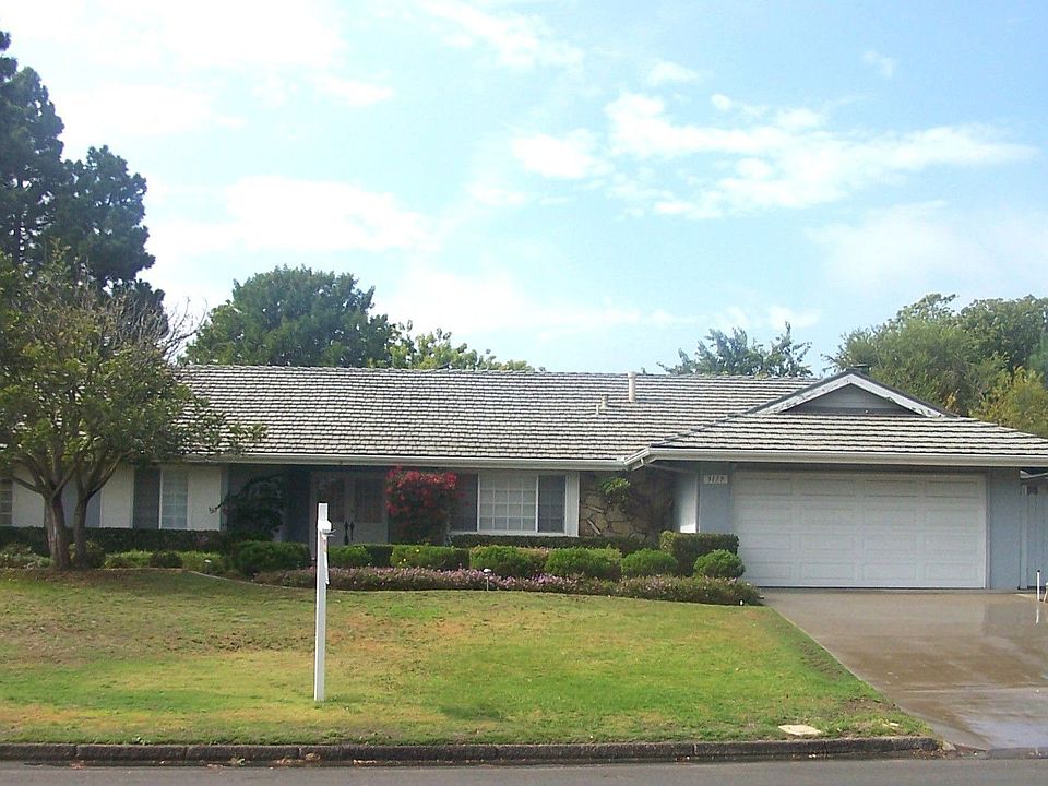 Spacious Las Posas Estates1 story 