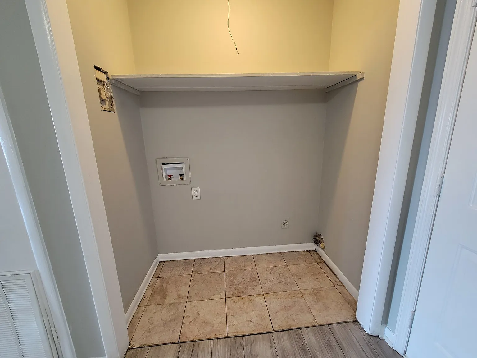2 bed, 1.0 bath, $850 — Photo 4