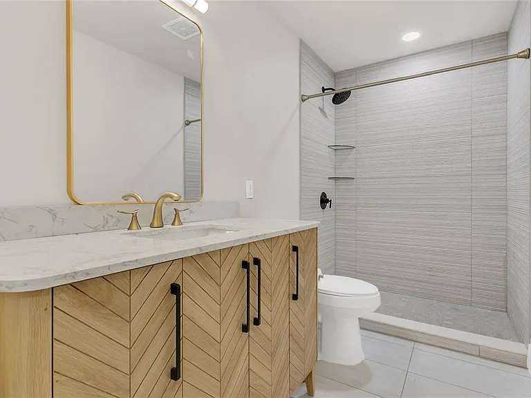 226 Elliott Ave — Photo 19