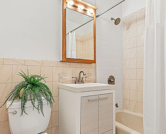 5th image of 9425 Shore Rd APT 6C